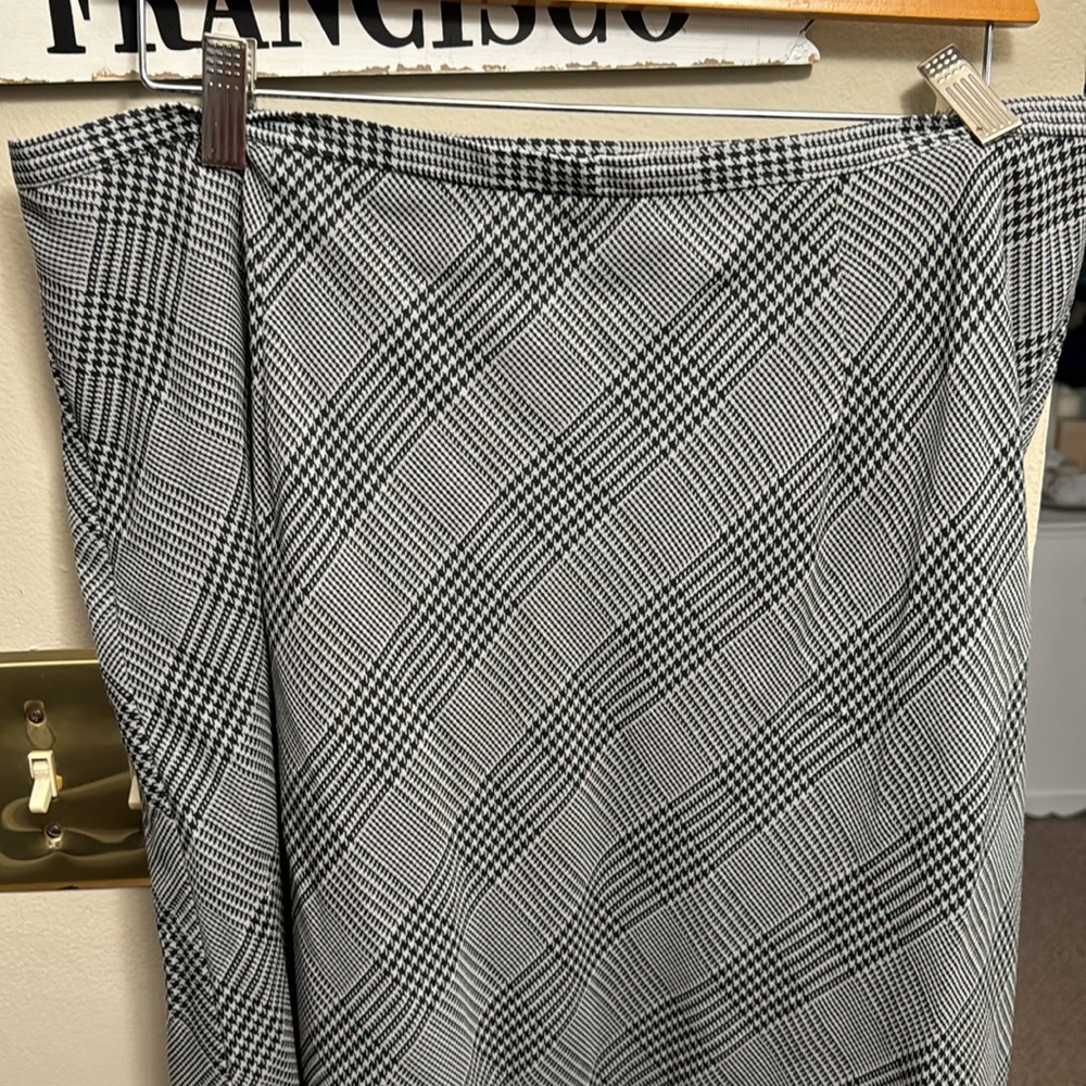 Elizabeth by Liz Claiborne Lined Skirt